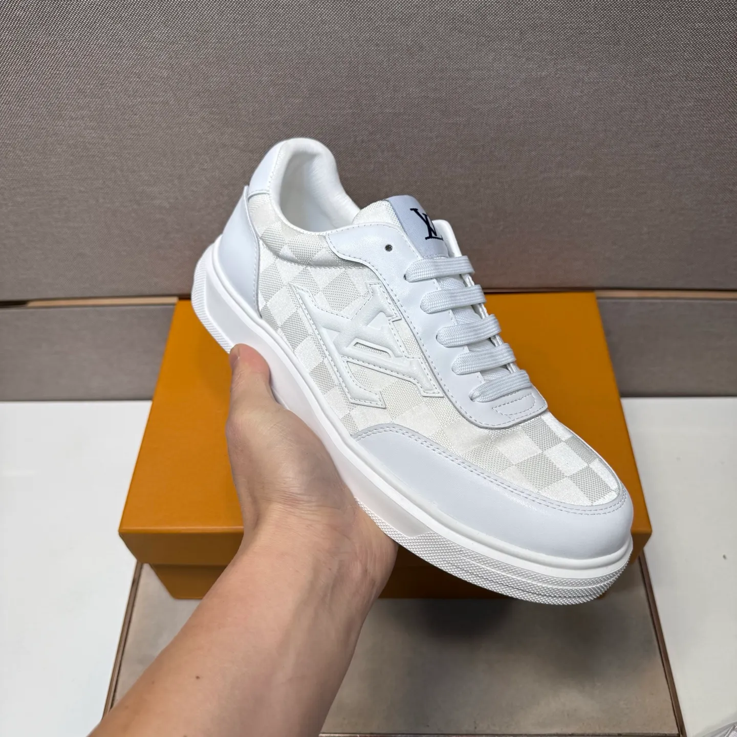 ⬛️Ex-factory price p400 [LV~] Men's casual shoes, 2025z cabinet sales simultaneously 🔶Code number: 38-44#️⃣ 🔷3 colors🔜The upper is made of multi-material splicing ➕Genuine leather lining, comfortable and breathable, sole: original comfortable and wear-resistant outsole, ⚠️real thing📱photographed🎬real thing is better📢📢📢